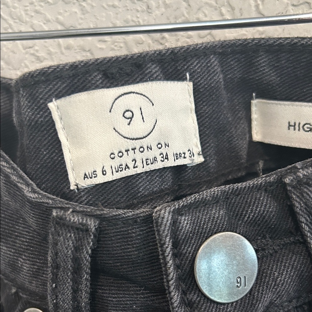 Cotton On Charcoal ripped Jean Shorts - Picture 2 of 4